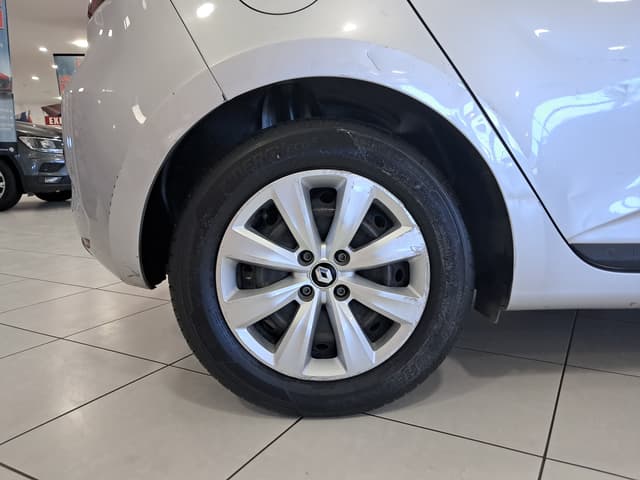 Renault Clio WHEEL_AVG