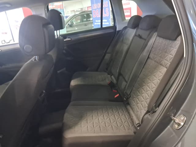 Volkswagen Tiguan REAR_SEAT