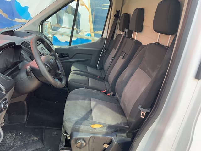Ford Transit FRONT_SEAT