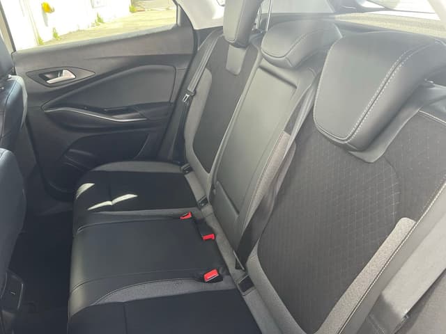 Opel Grandland REAR_SEAT