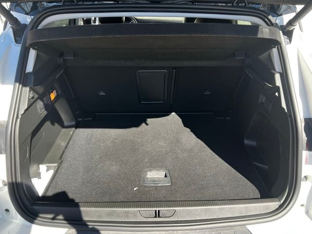 Opel Grandland TRUNK