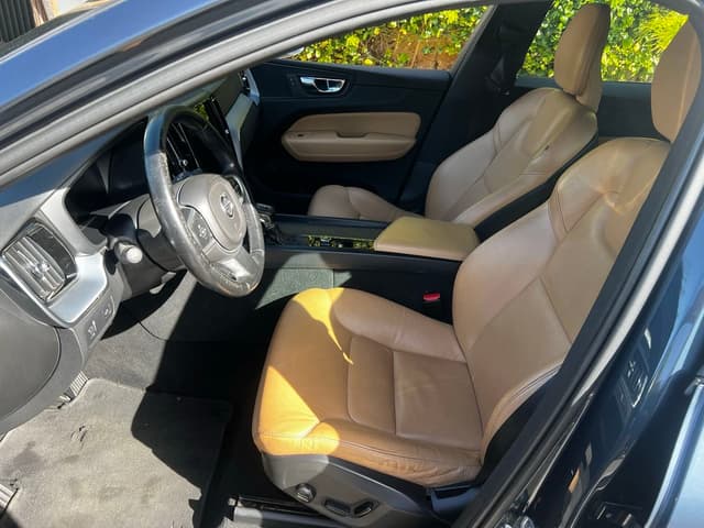 Volvo XC60 FRONT_SEAT