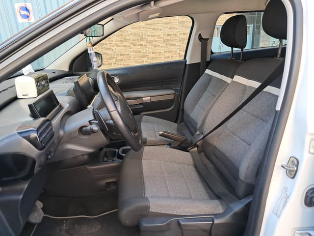 Citroen C4 FRONT_SEAT