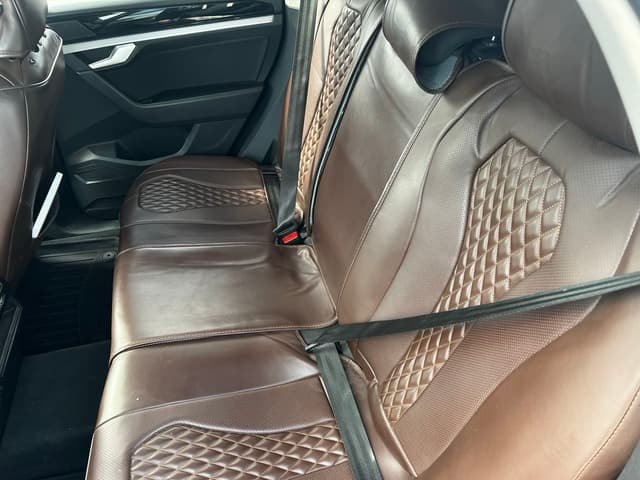 Volkswagen Touareg REAR_SEAT