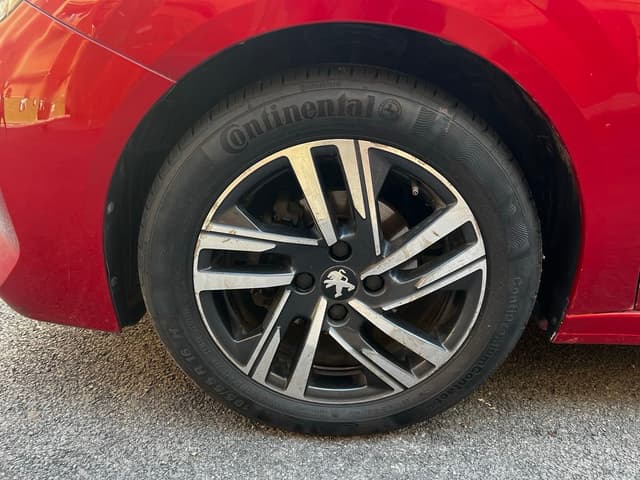 Peugeot 208 ADDITIONAL