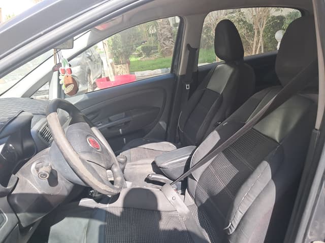 Fiat Punto FRONT_SEAT