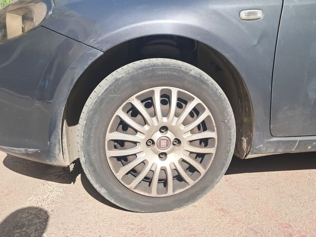Fiat Punto WHEEL_AVG