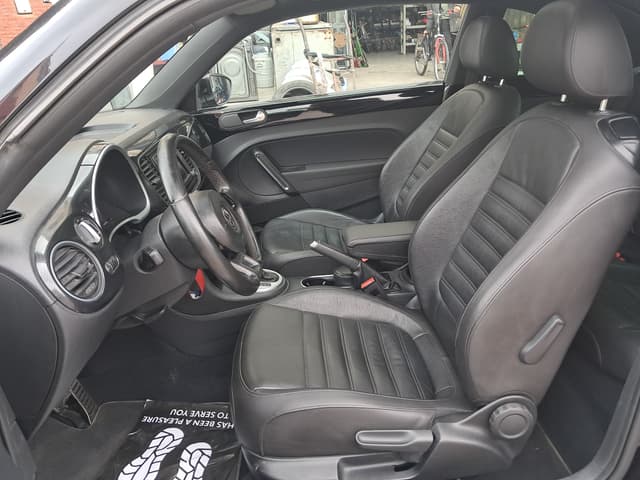 Volkswagen Coccinelle FRONT_SEAT