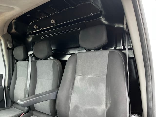Renault Master REAR_SEAT