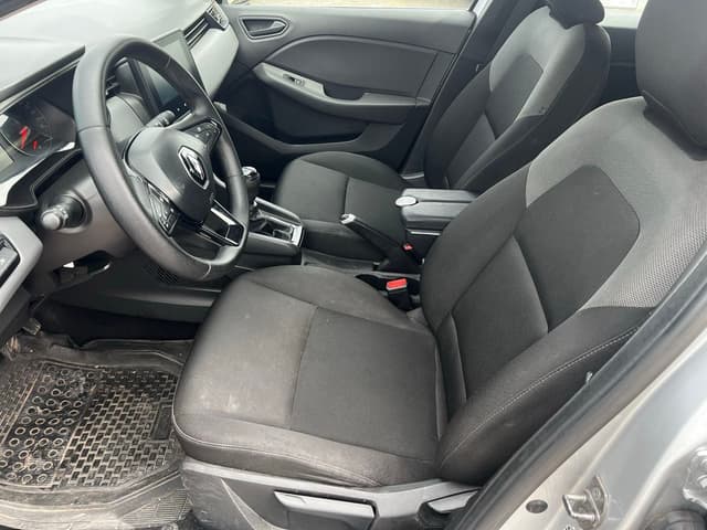 Renault Clio FRONT_SEAT