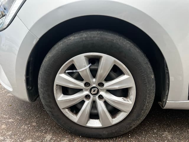 Renault Clio WHEEL_AVG