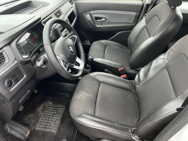 Renault Express FRONT_SEAT