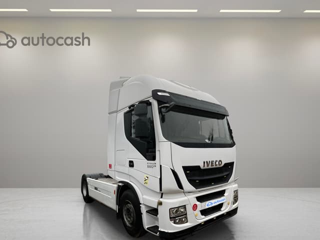 Iveco Trakker 560 RIGHT