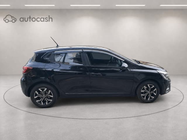 Renault Clio RIGHT