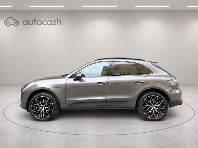 Porsche Macan LEFT