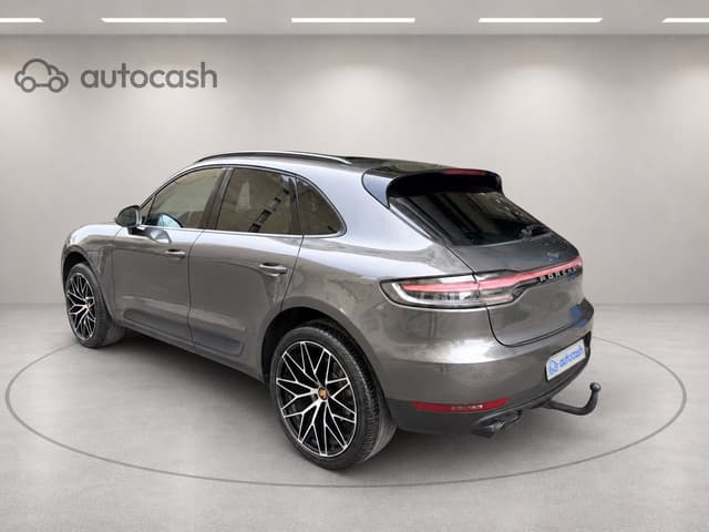 Porsche Macan REAR